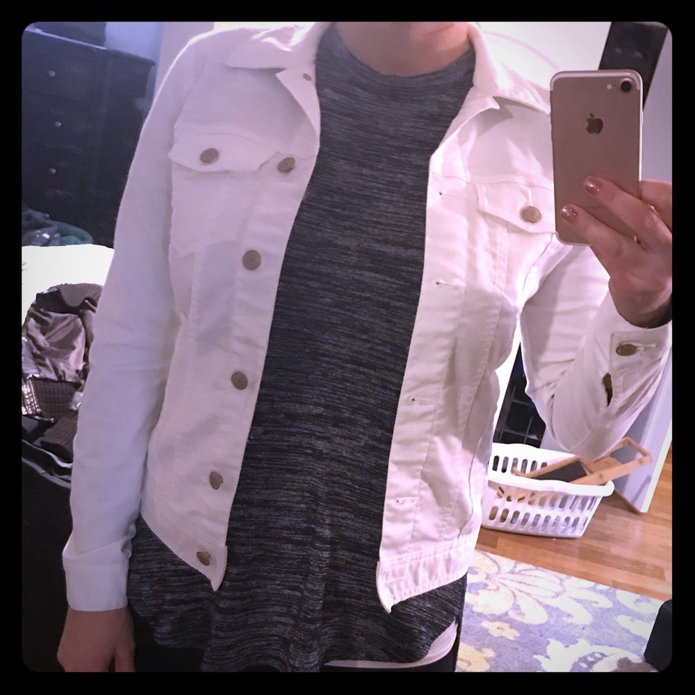 New White denim Jacket Size Small Old Navy